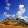 L'immagine può contenere: nuvola, cielo, montagna, spazio all'aperto e natura